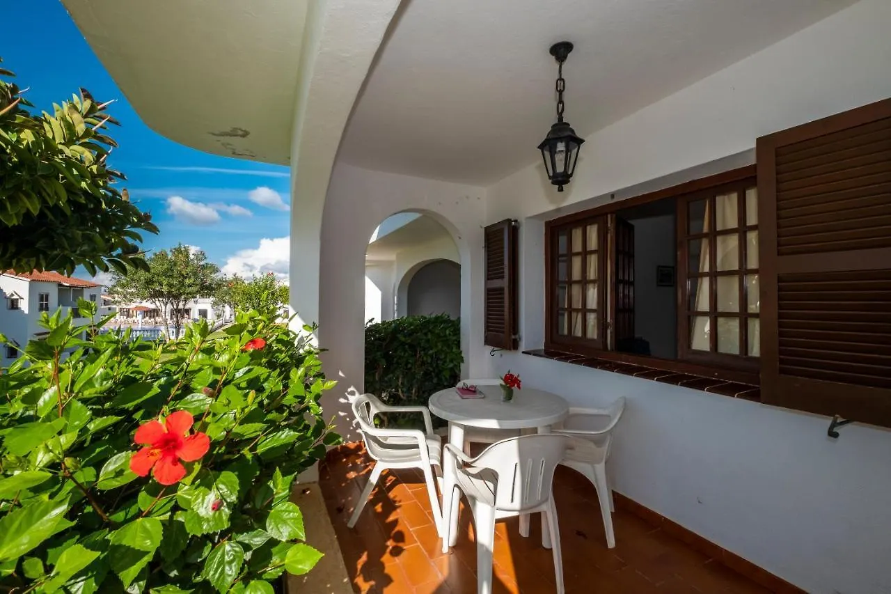 Hotel apartamentowy Apartamentos Son Bou Gardens By Menorcarentals